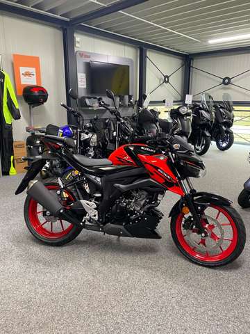 Suzuki GSX-S 125 mit TZ 26.11.24 /4 Jahre GA/Tankrucksack/PV 370,-