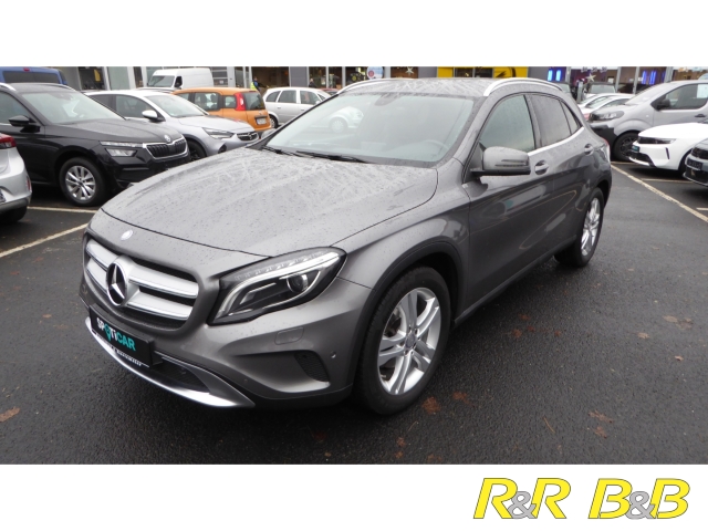 Mercedes-Benz GLA 200