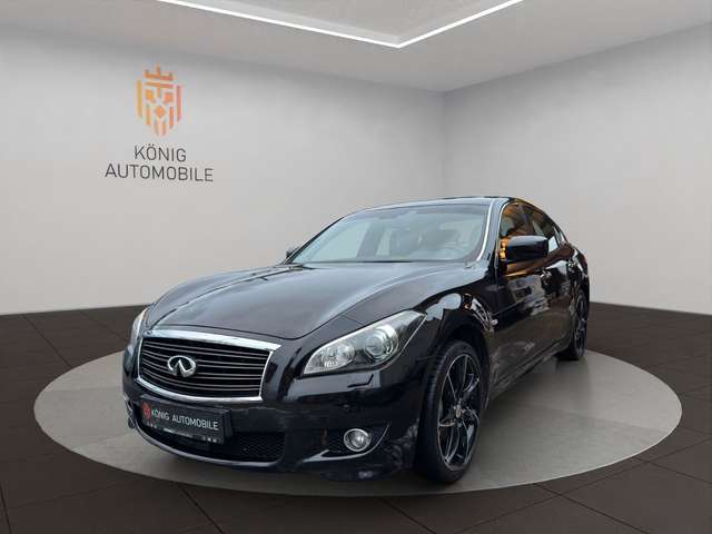 Infiniti M30