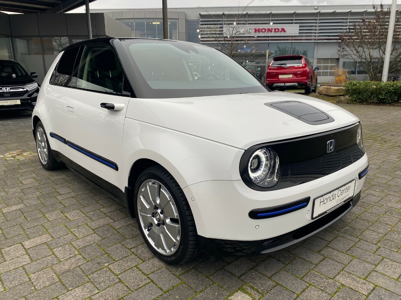 Honda e