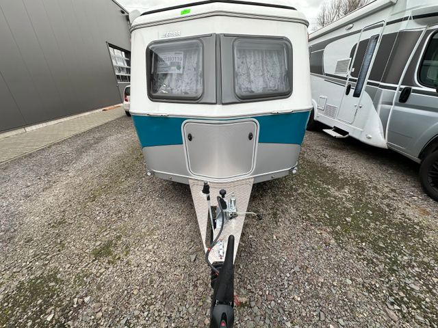 Hymer-Eriba Touring 642 Habour Blue Edition