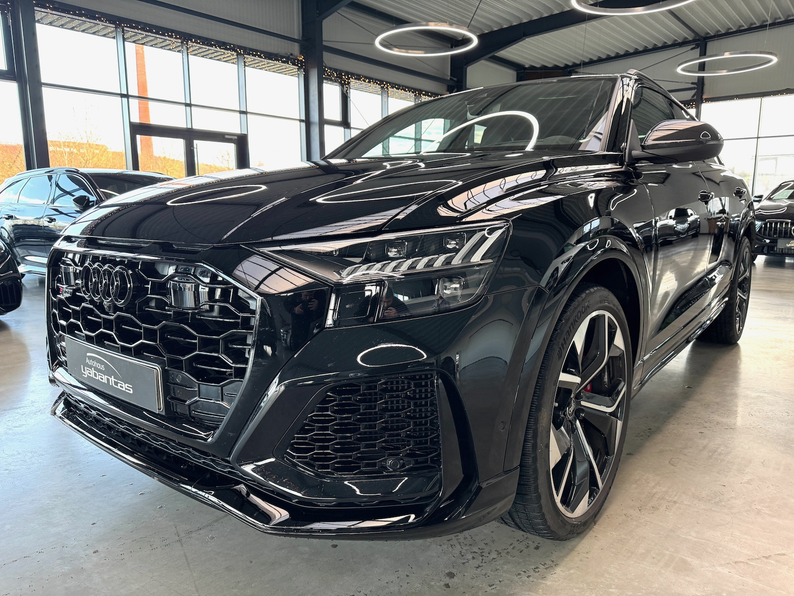 Audi RSQ8