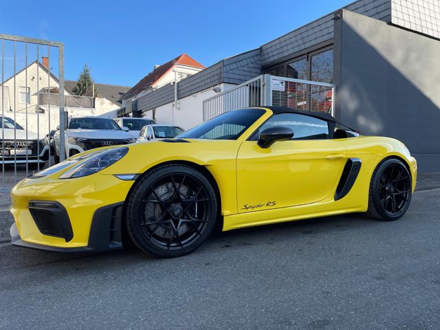 Porsche 718 Spyder RS