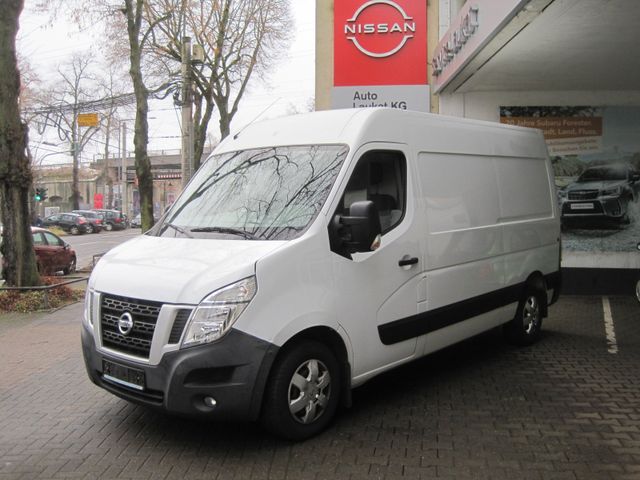 Nissan NV400