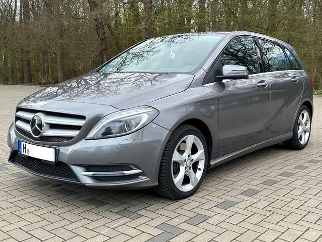 Mercedes-Benz B 220