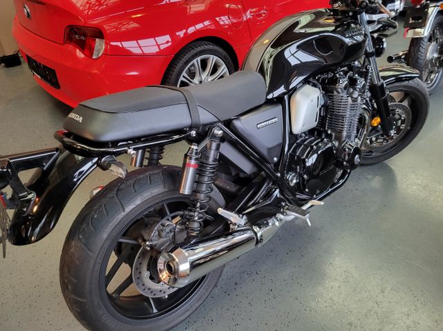 Honda CB 1100 RS Black Edition**1.Hand**