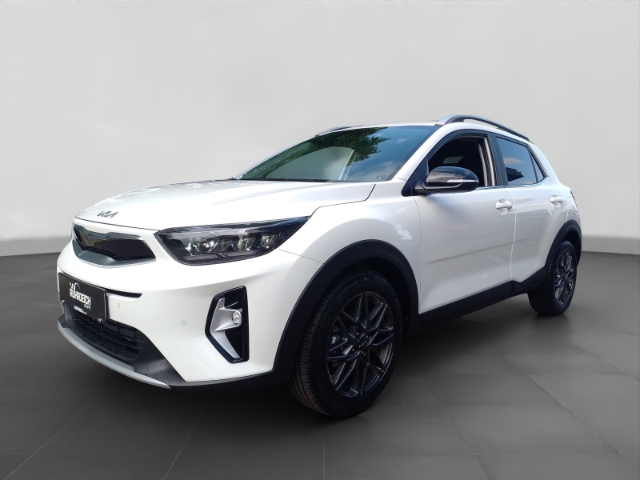 Kia STONIC 2025 — véhicule d'occasion importé