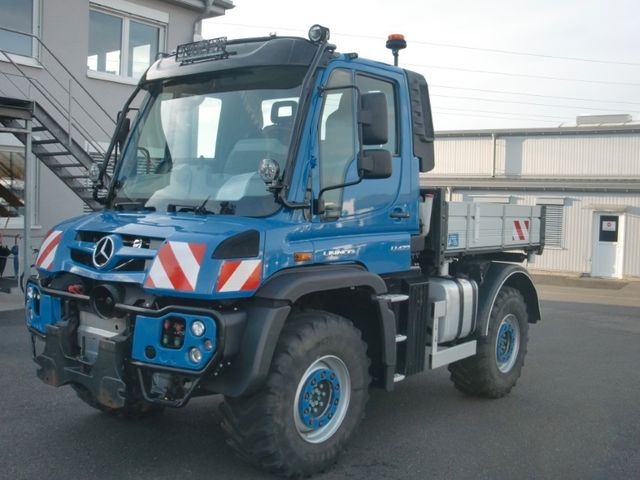 Mercedes-Benz Unimog U 423