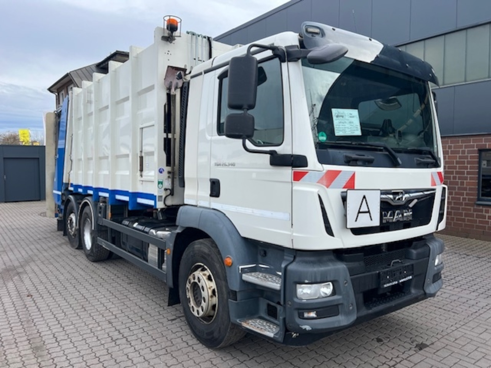 MAN MAN 26.320 6x2 TGM Zöller Medium/Delta 2301