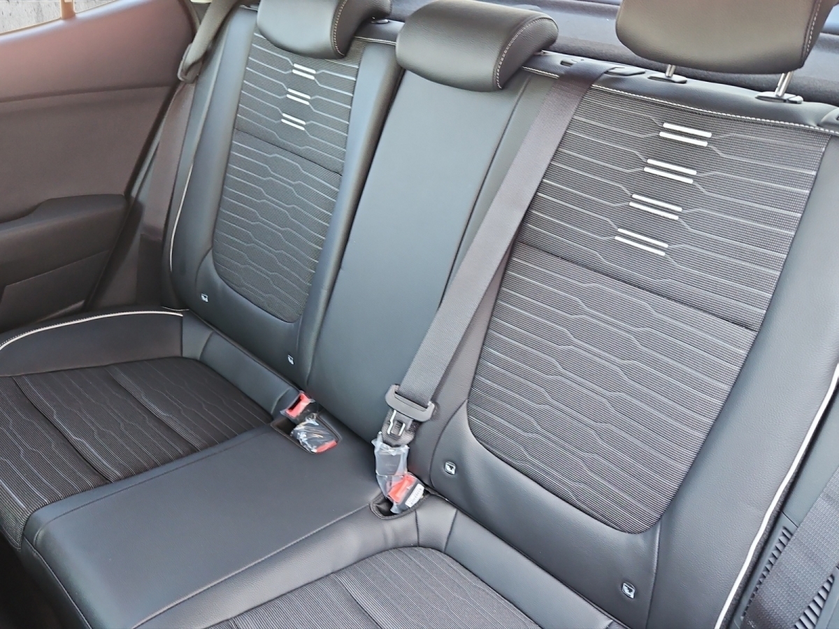 Kia Stonic – Bild 12
