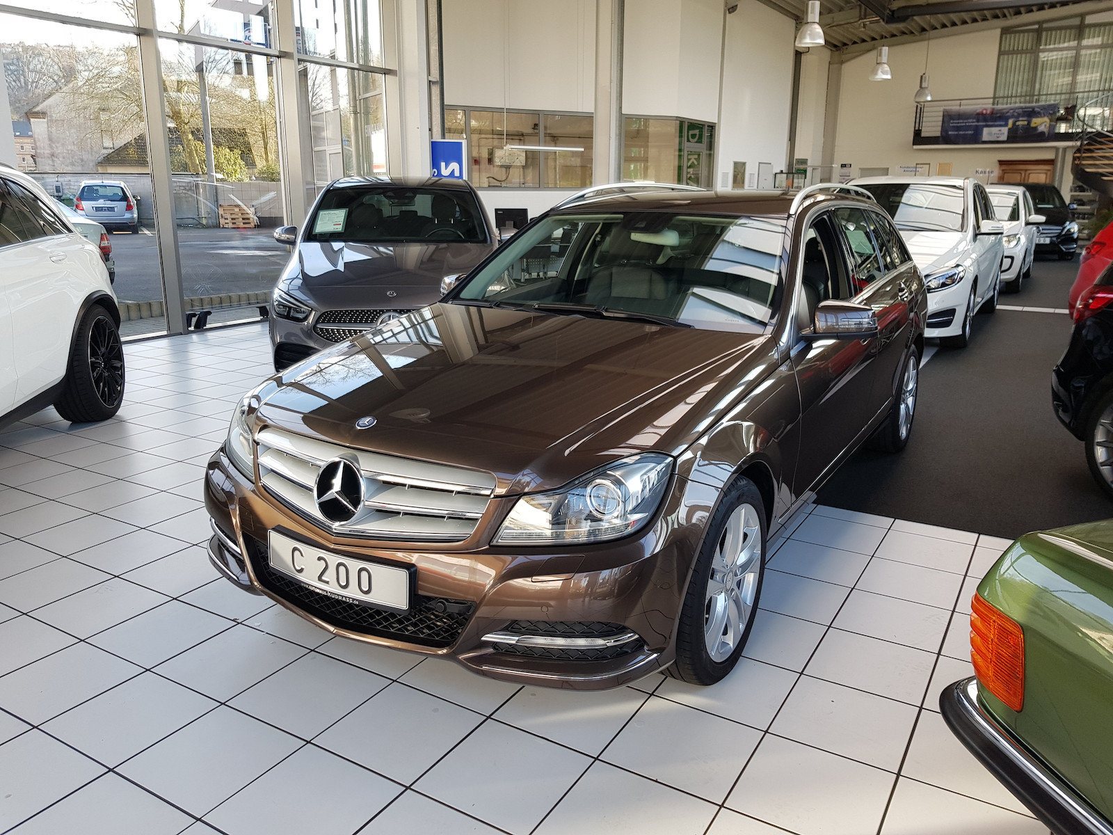 Mercedes-Benz C 200