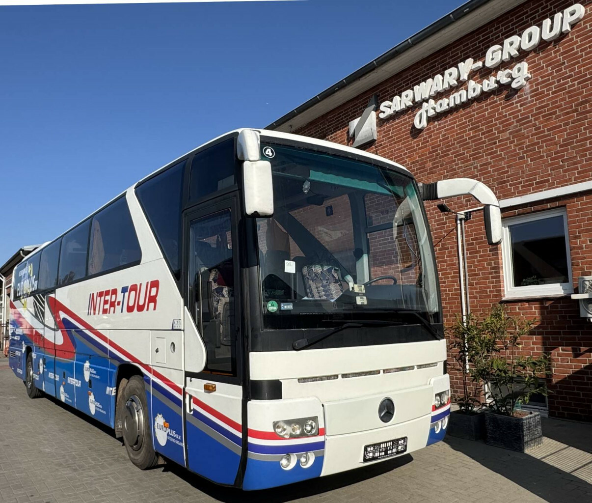 Mercedes-Benz 350-15 RHD Tourismo