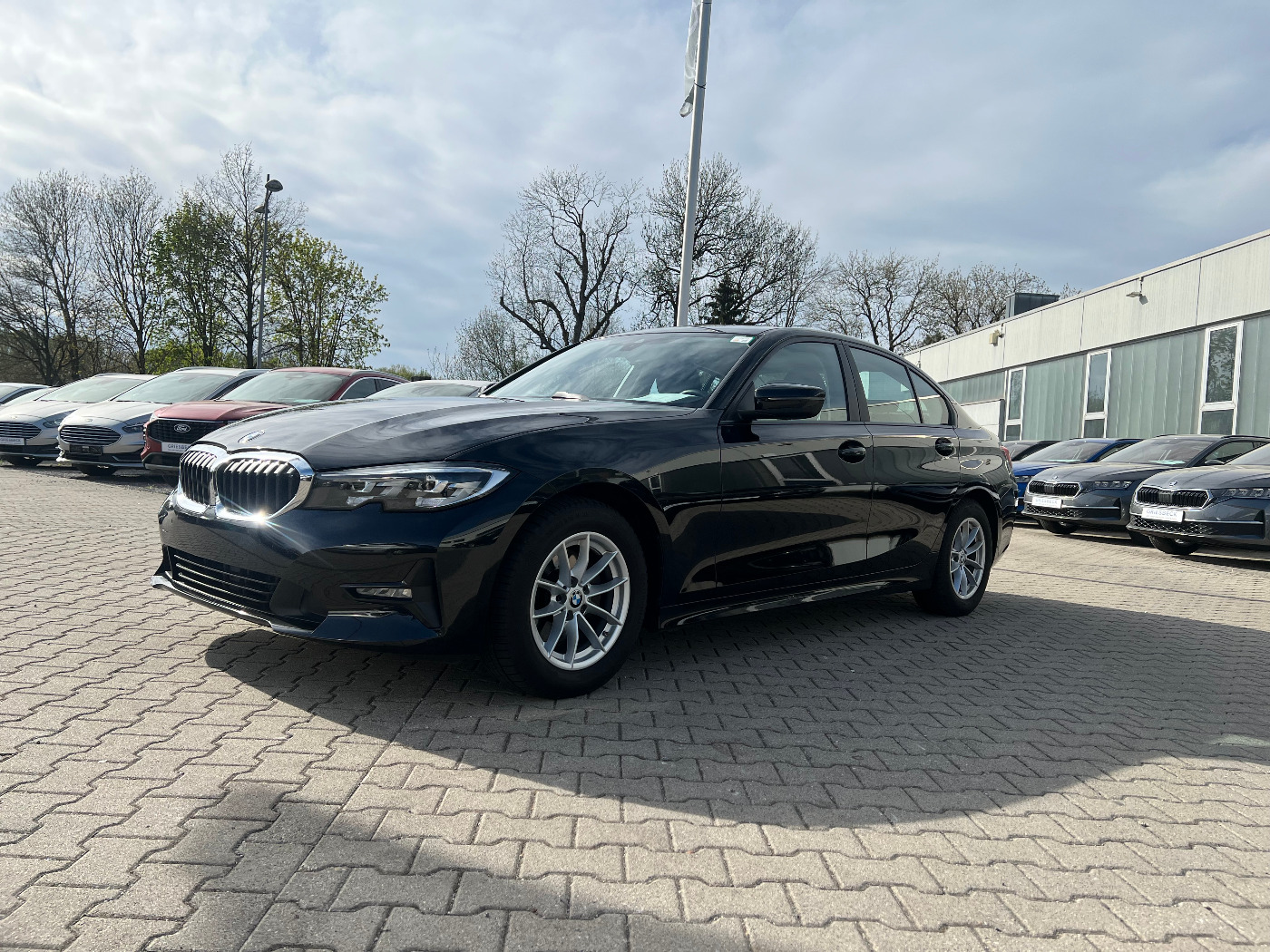 BMW 320