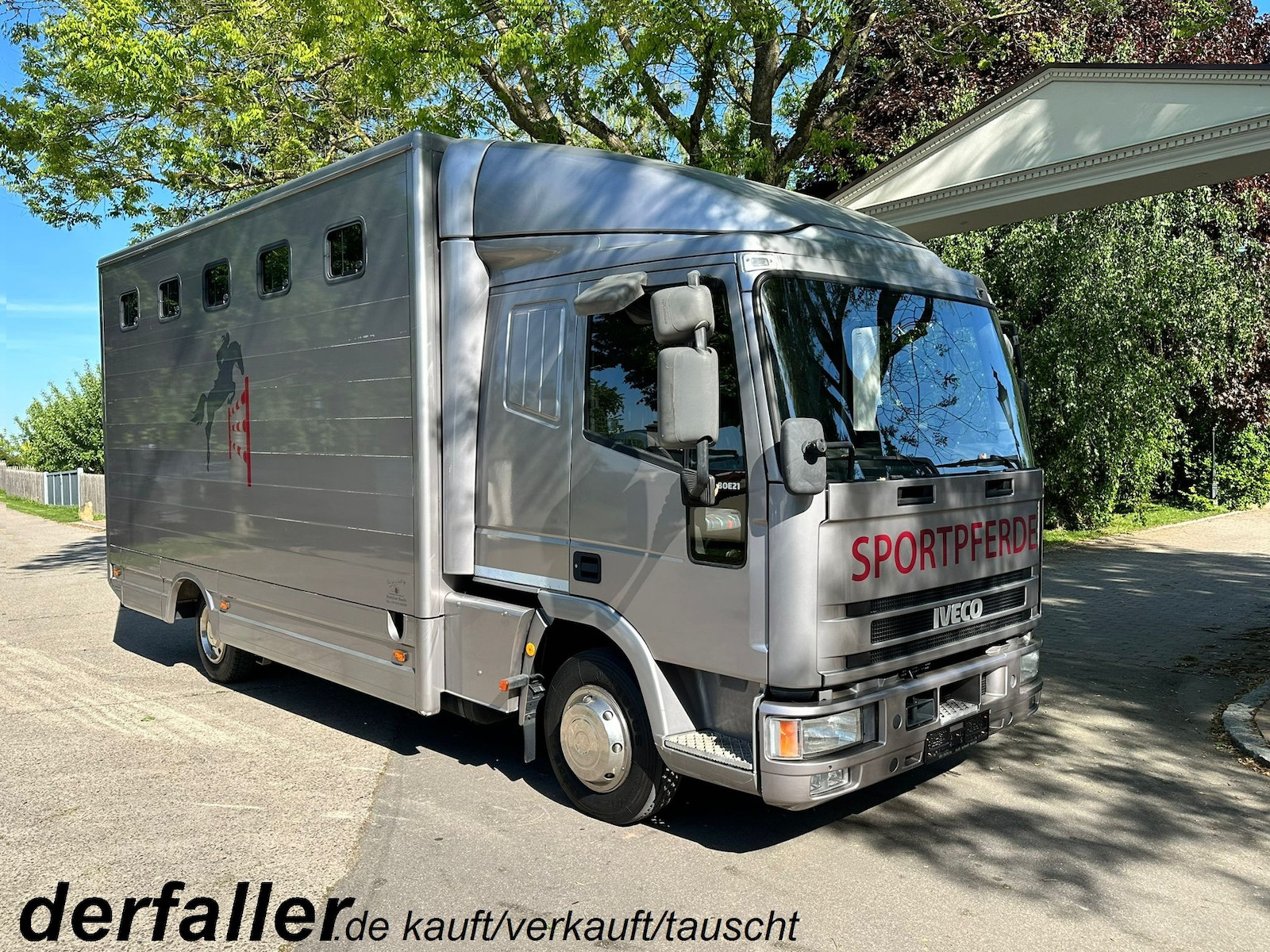 Iveco ML80E21 Roelofsen 5-6 Pferde großes Haus