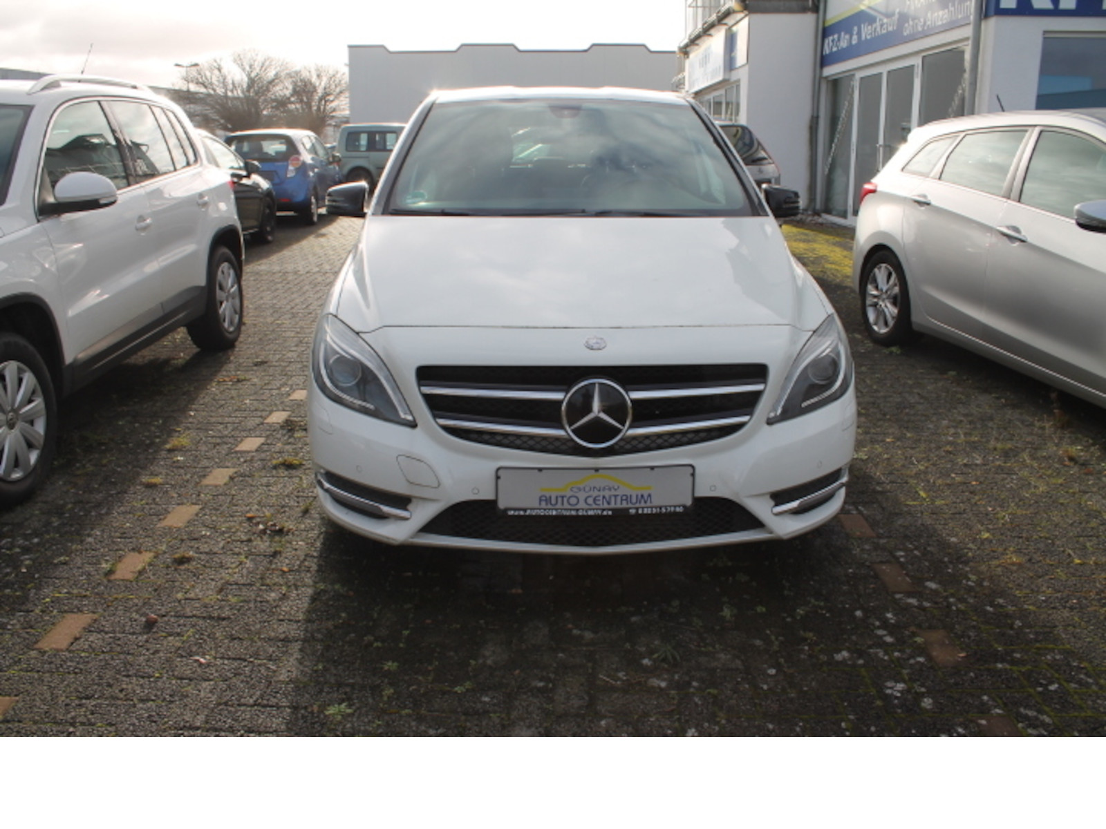 Mercedes-Benz B 200