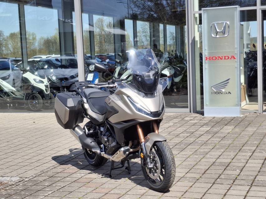 Honda NT1100 ES  DCT