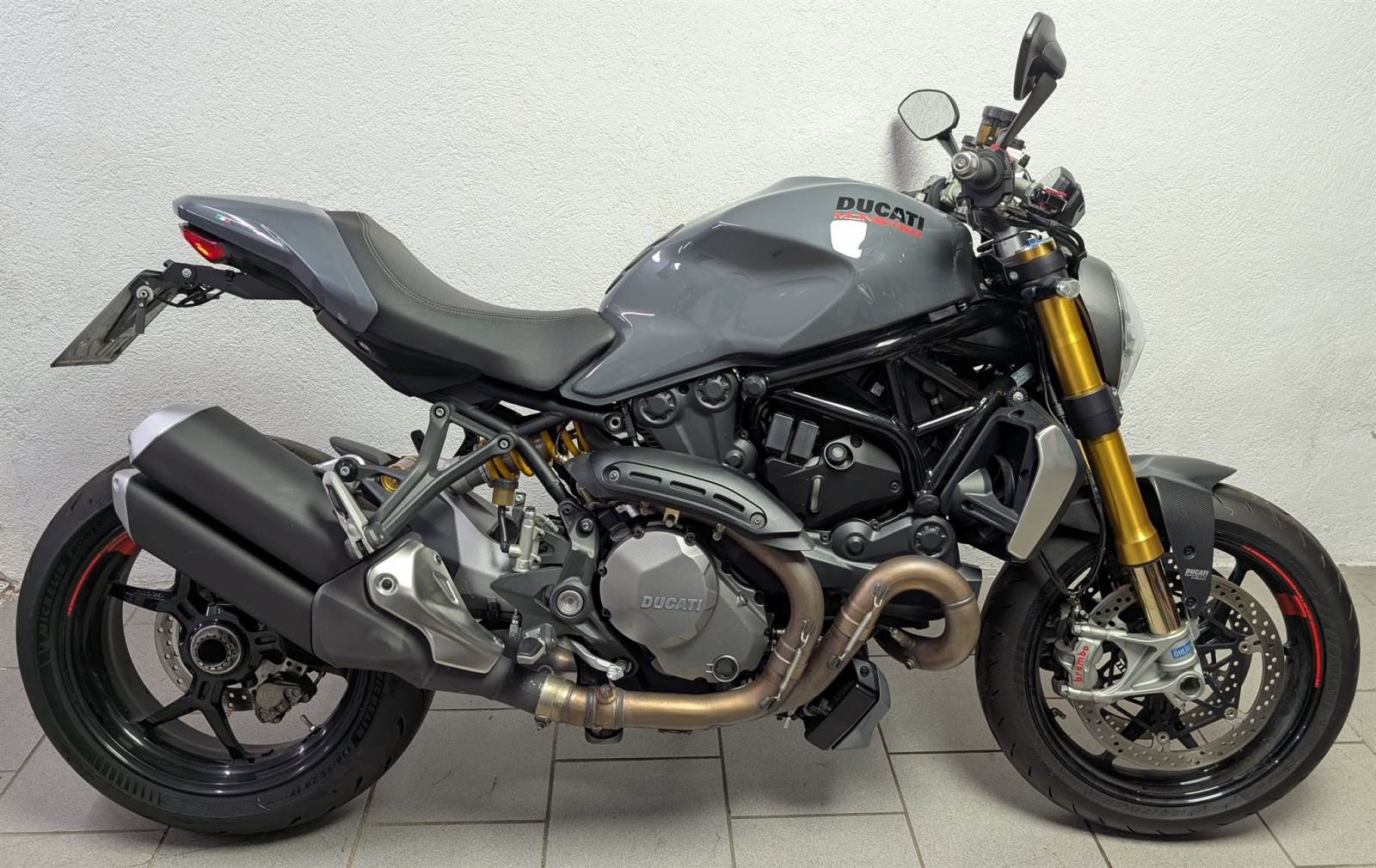 Ducati Monster 1200 S, ABS Traktionskontrolle ÖHLINS Fahrwerk