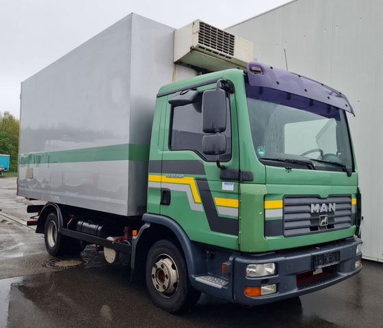 MAN TGL 12.240 4x2 BL Rohrbahnen MEAT Thermo King