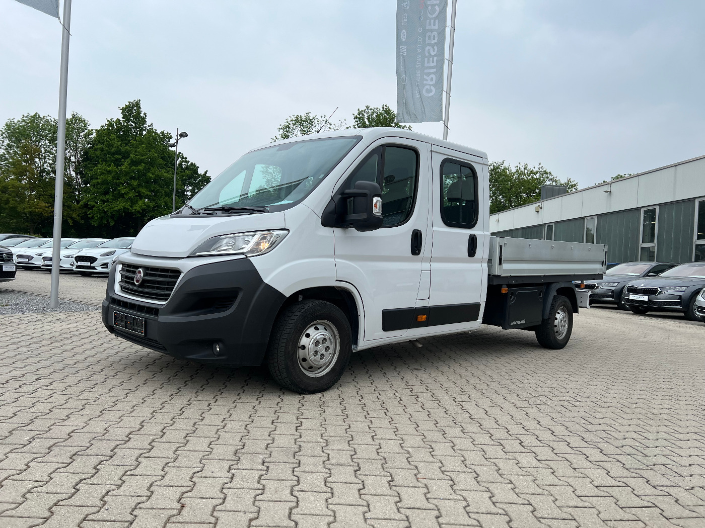 Fiat Ducato Pritsche Doppelkabiner L4 35 130 *Navi* RS: 4m