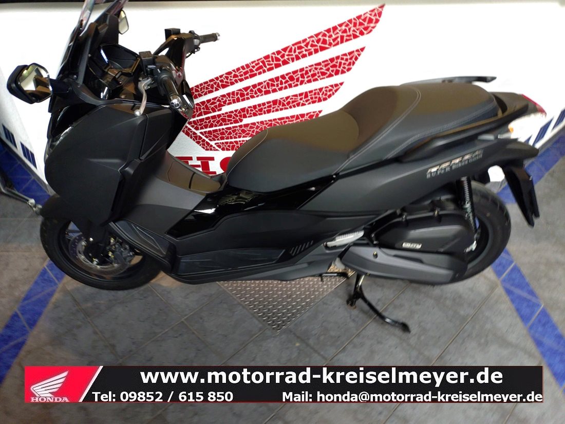 Honda Forza 125, Top gepflegter Zustand aus 1. Hand
