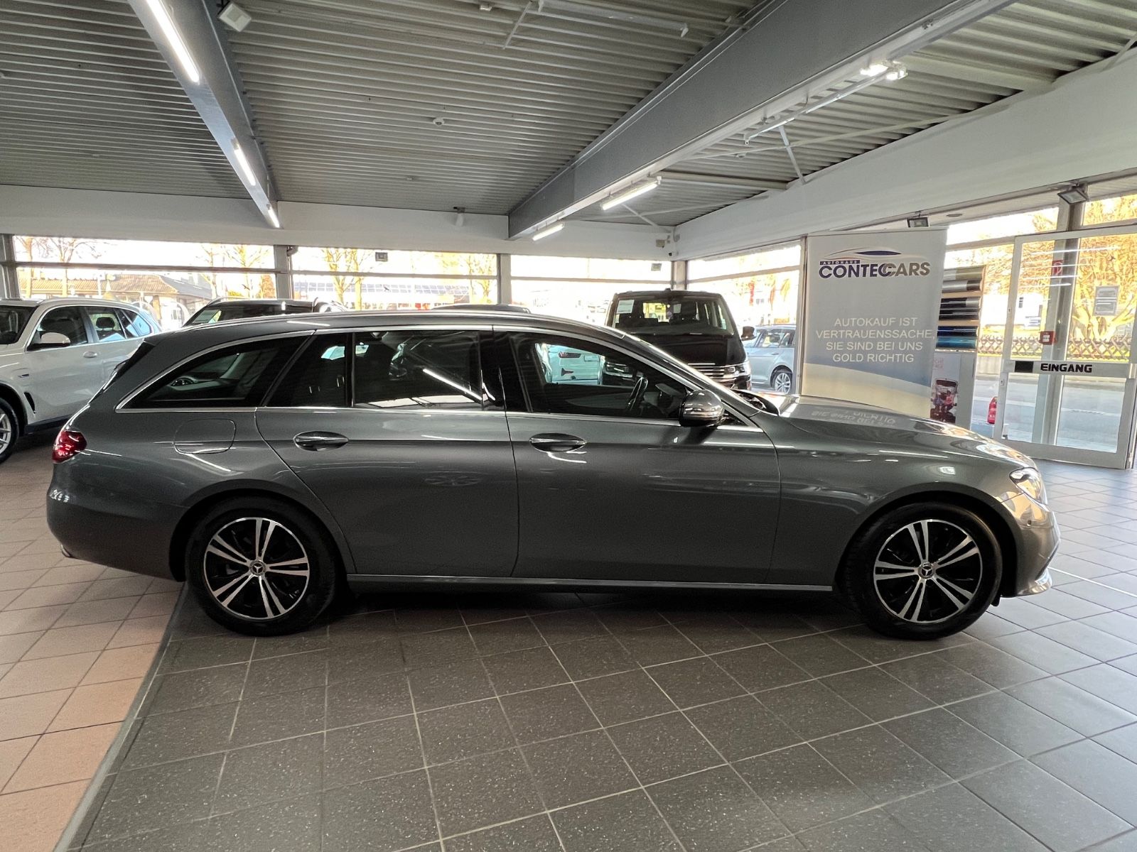 Mercedes-Benz E 220