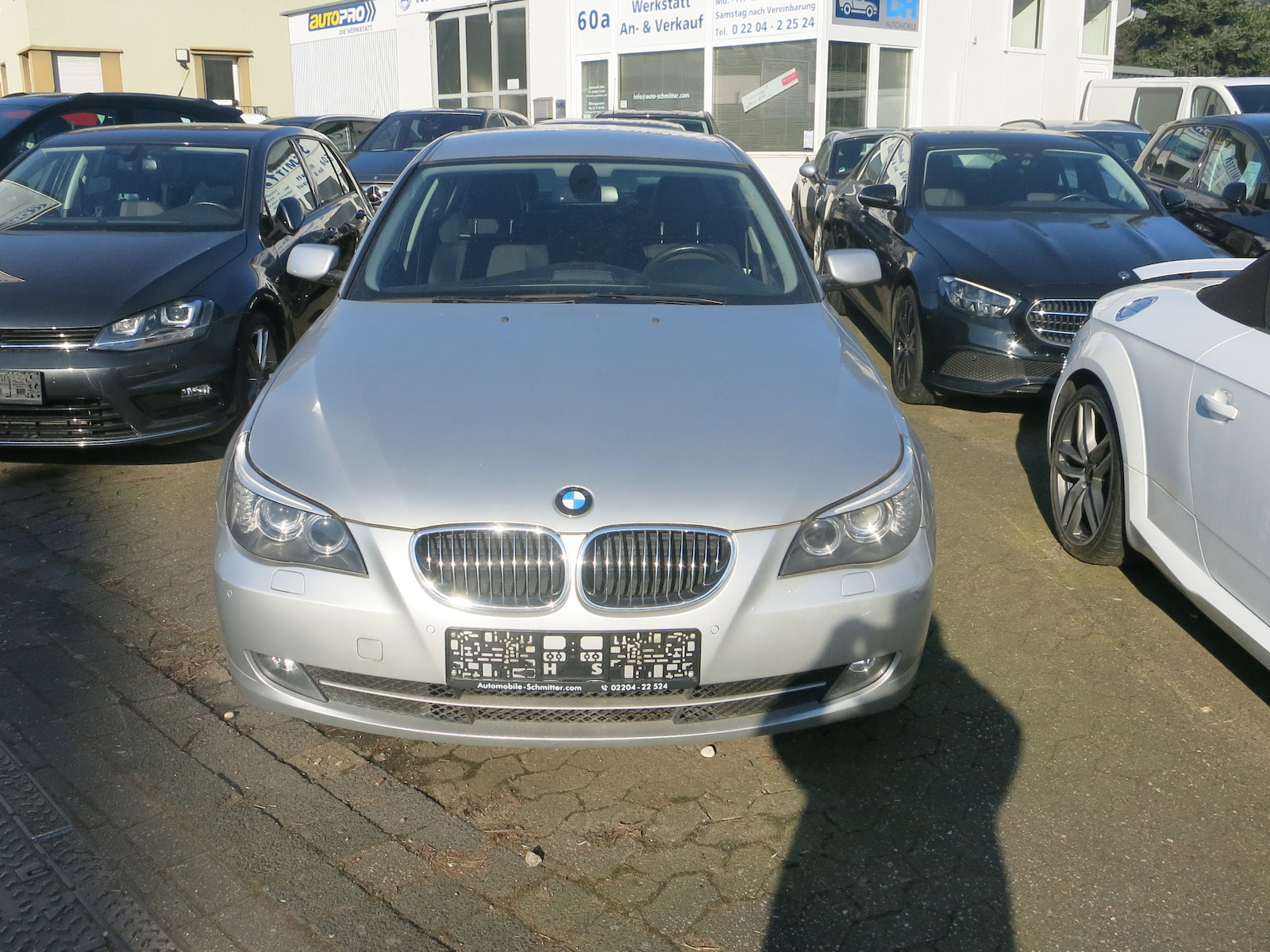 BMW 523