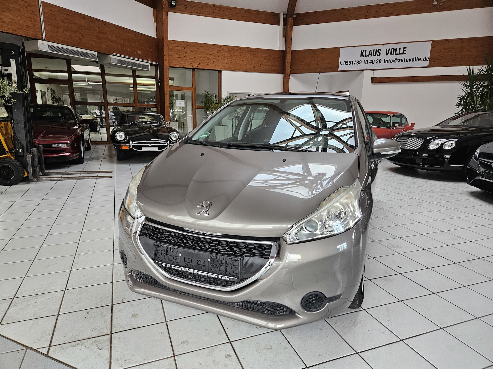 Peugeot 208