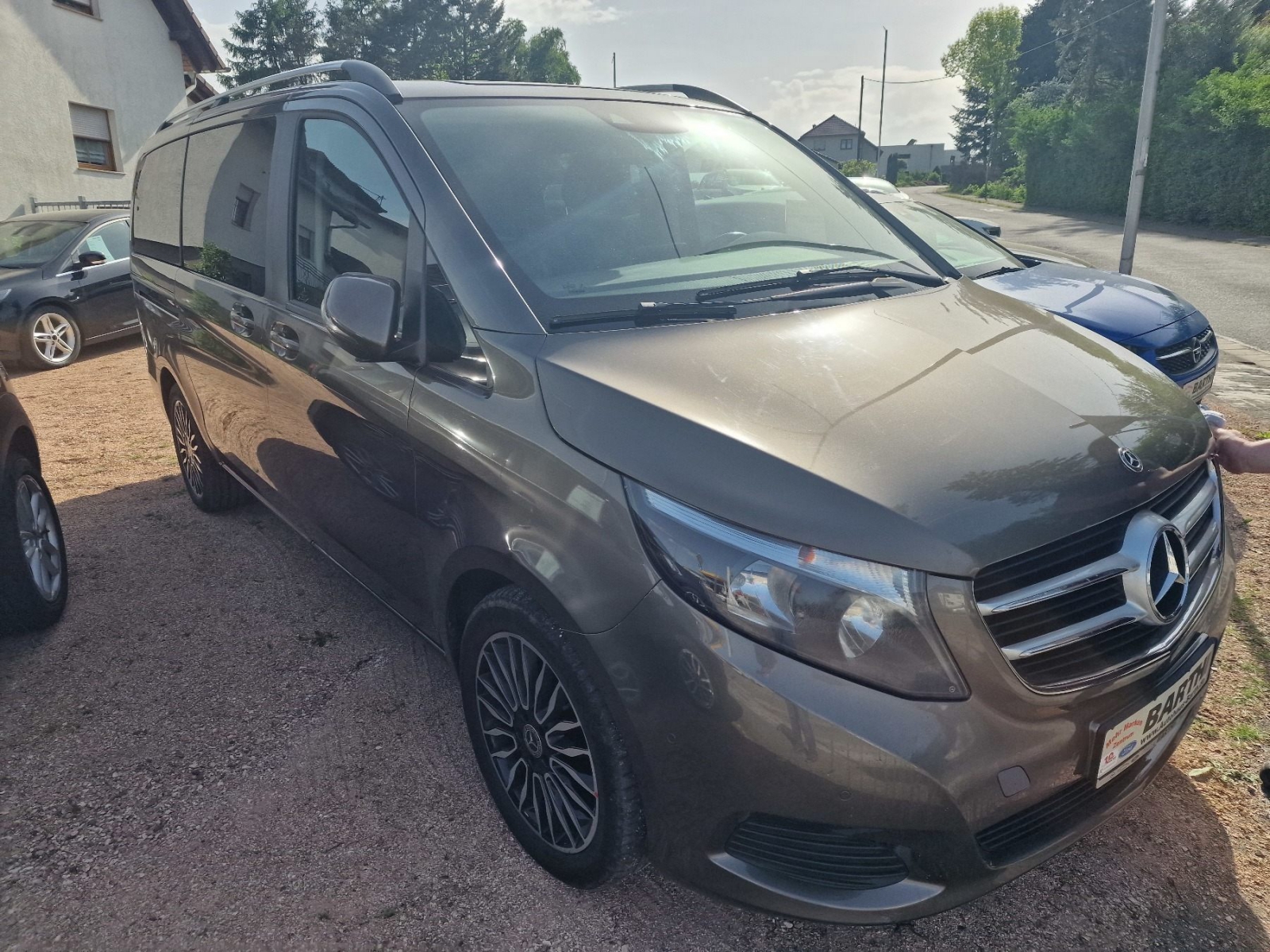 Mercedes-Benz V 220