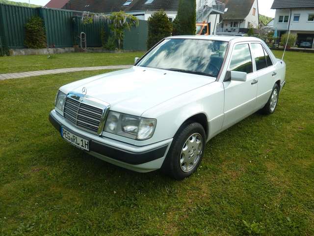 Mercedes-Benz 300