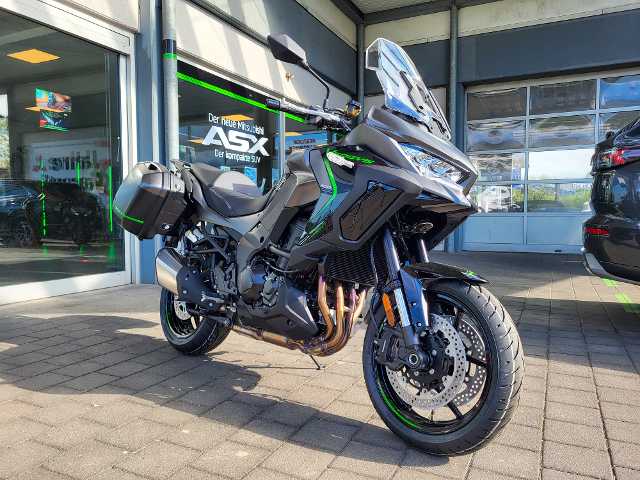 Kawasaki Versys 1100 Tourer