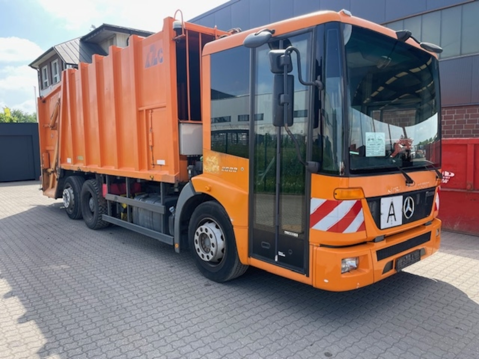 Mercedes-Benz 2633 Econic 6x2 HallerX2/Zöller2301
