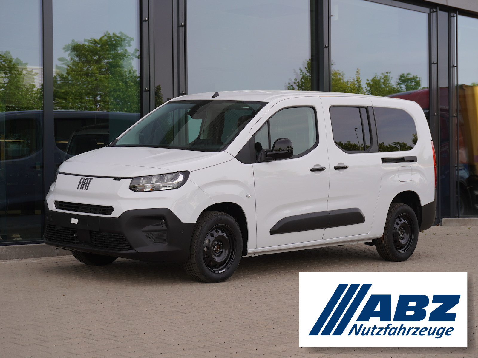 Fiat Doblo Maxi Kombi 1.5 100 / Vollausstattung