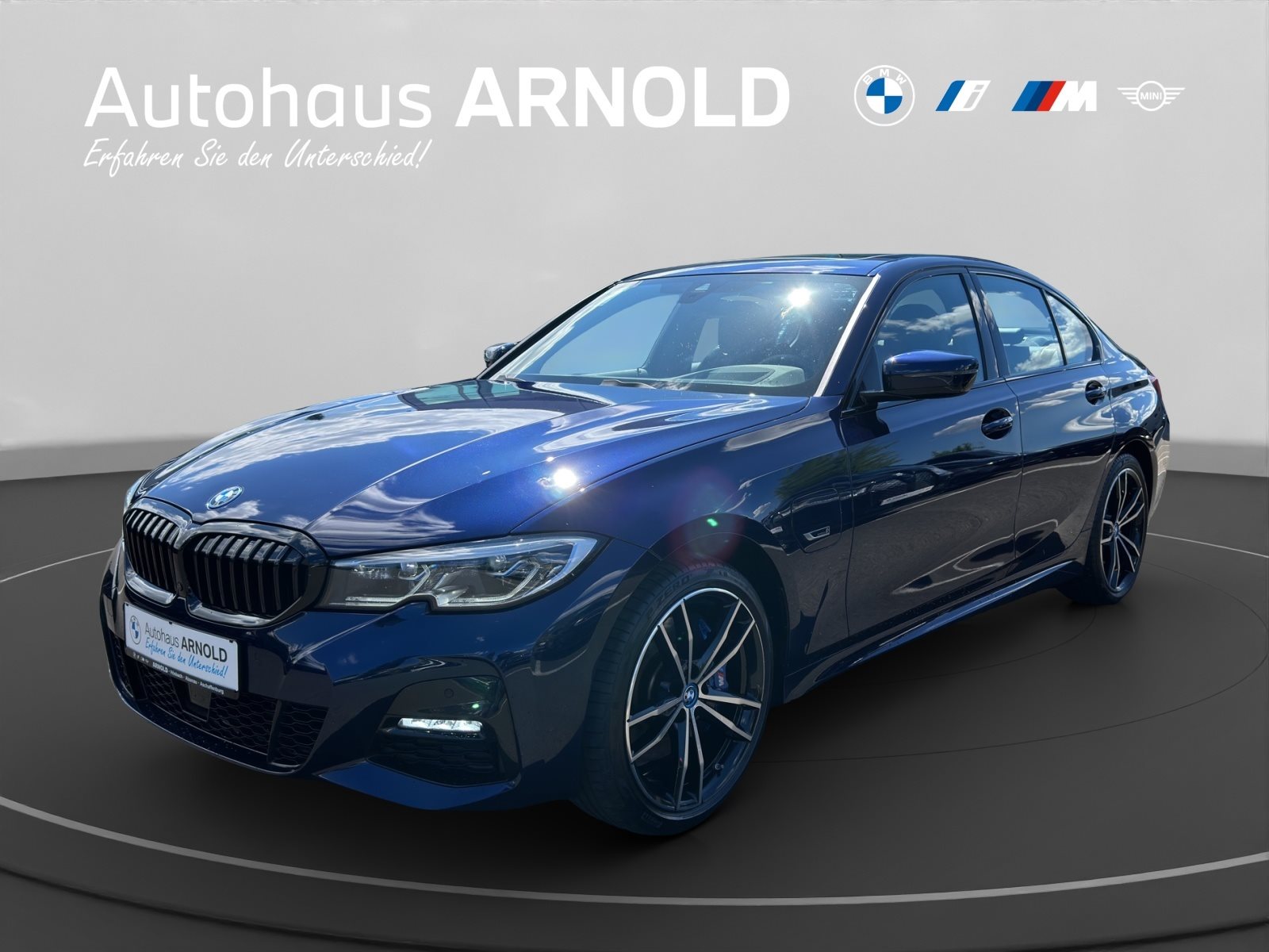 BMW 330