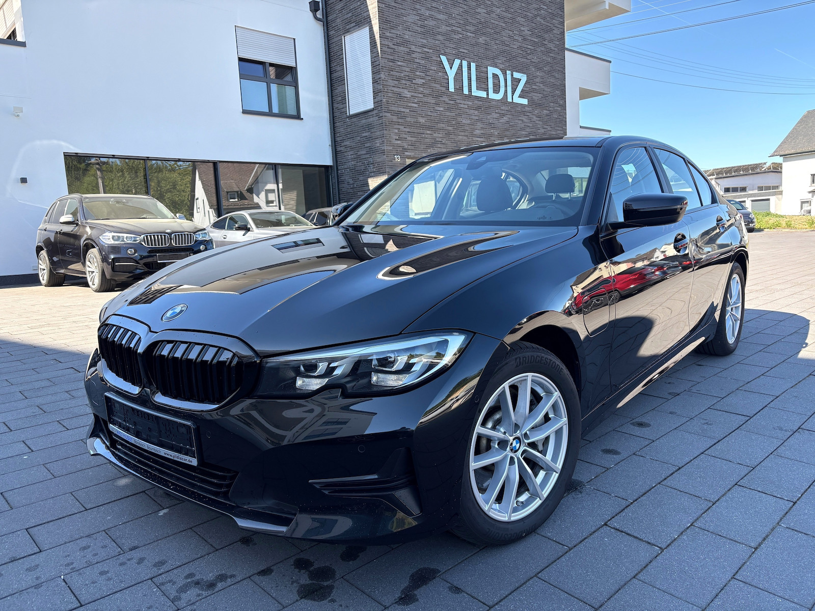 BMW 330