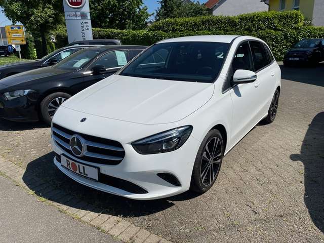 Mercedes-Benz B 180