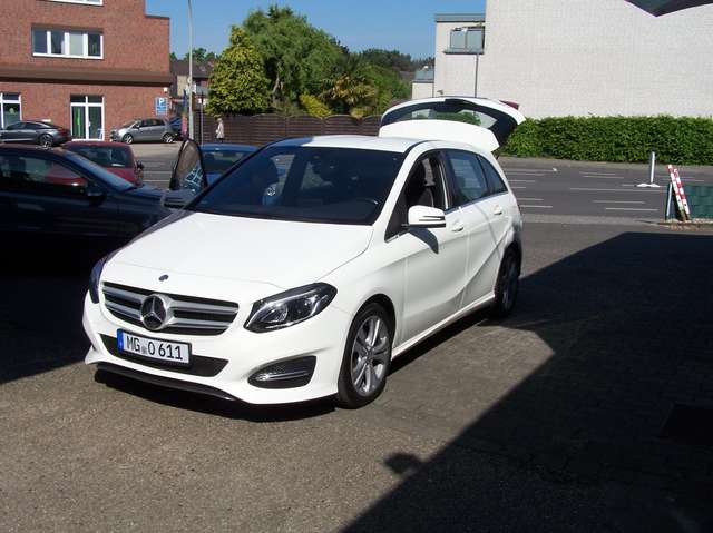 Mercedes-Benz B 200