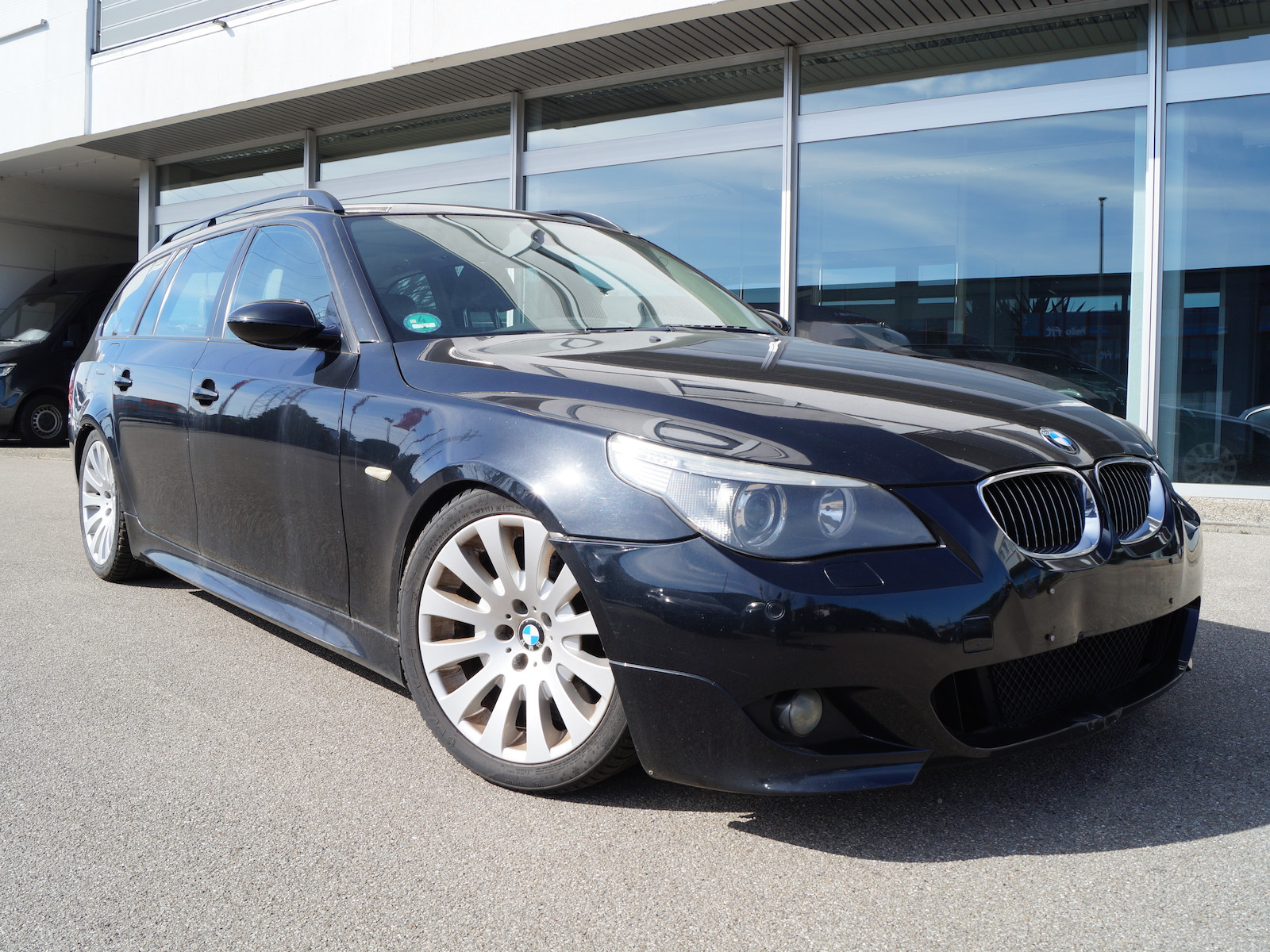 BMW 530