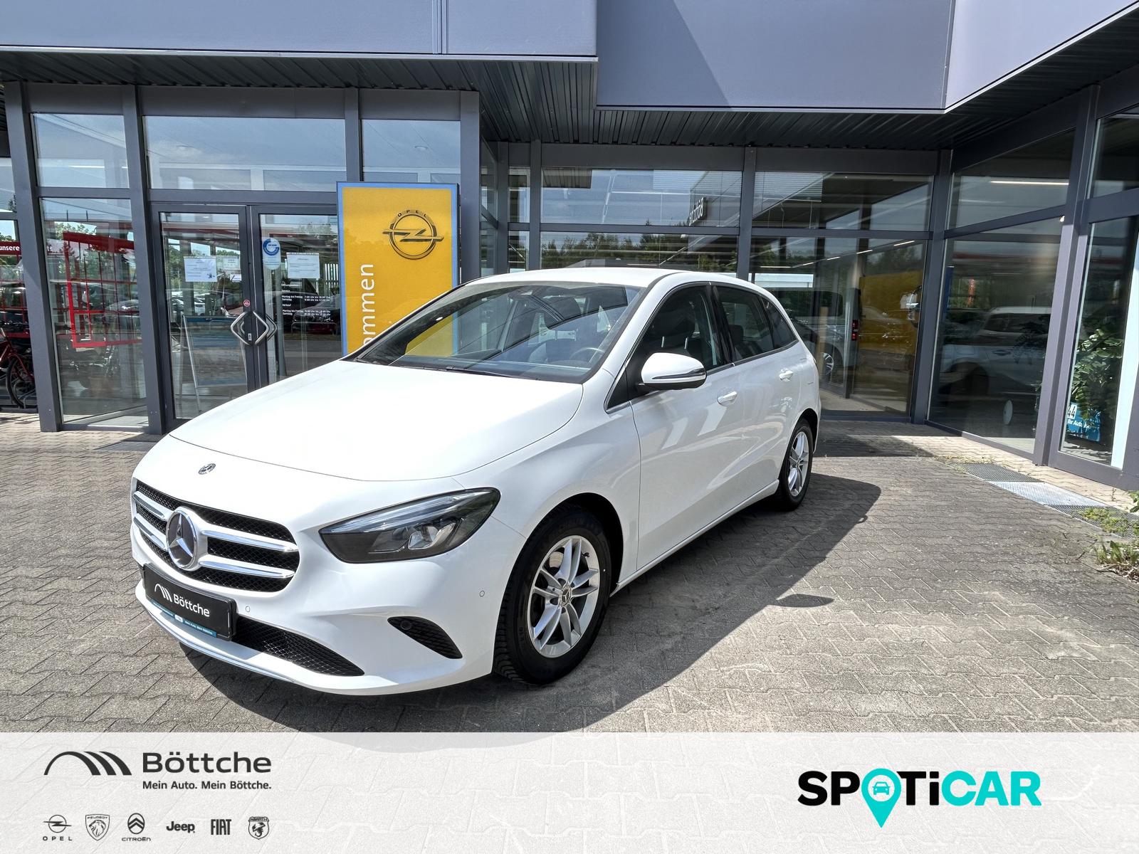 Mercedes-Benz B 180