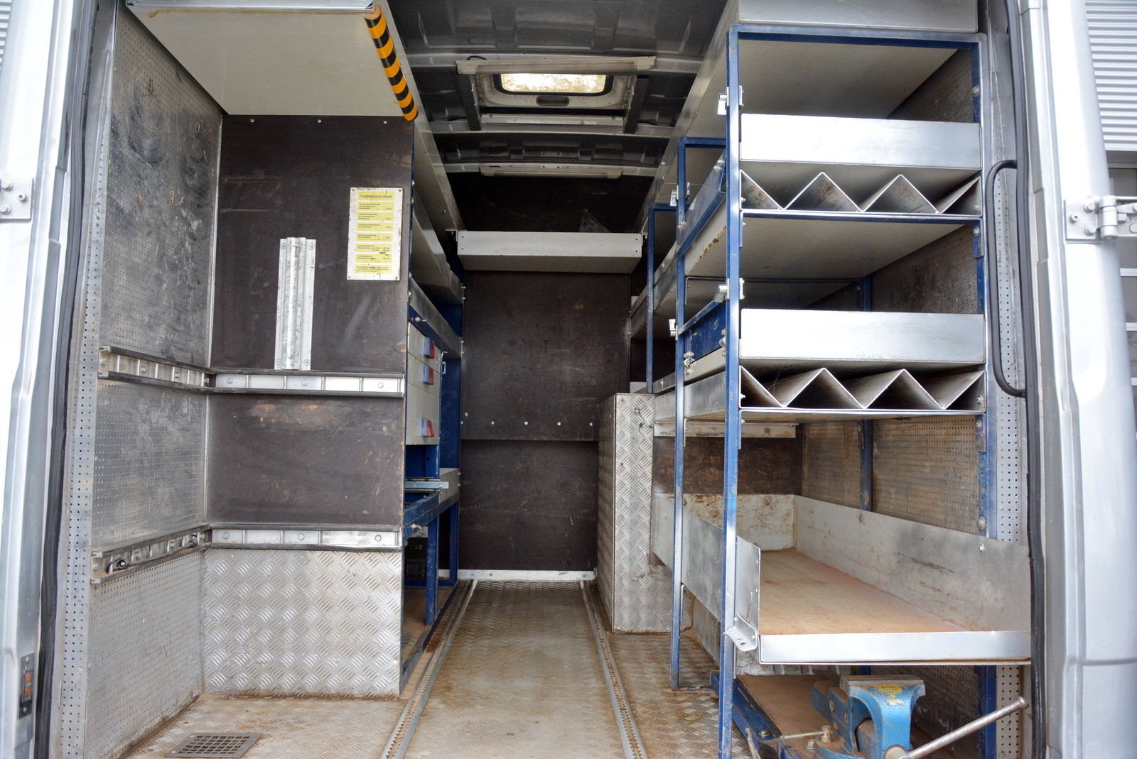 Mercedes-Benz Vario 816d WERKSTATT REGAL* Klima/Standheizung/A Vario 816d WERKSTATT REGAL* Klima/Standheizung/Automatik/AHK