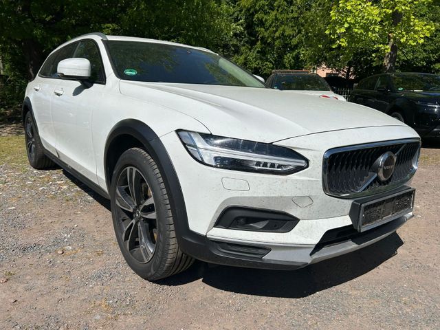 Volvo V90 Cross Country