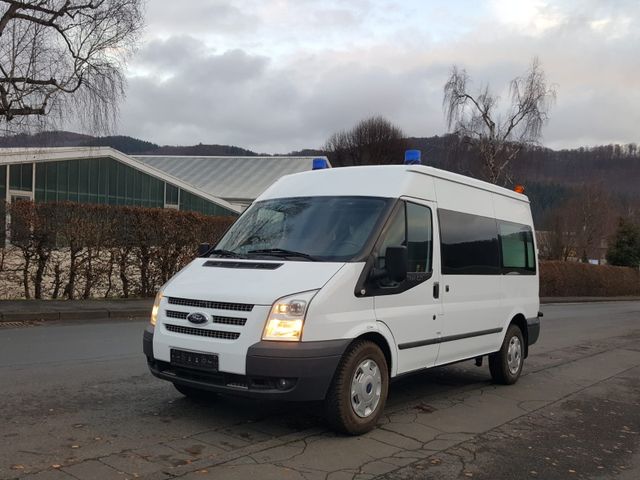 Ford Transit FT350M Krankenwagen Rampe Motor neu 4x4