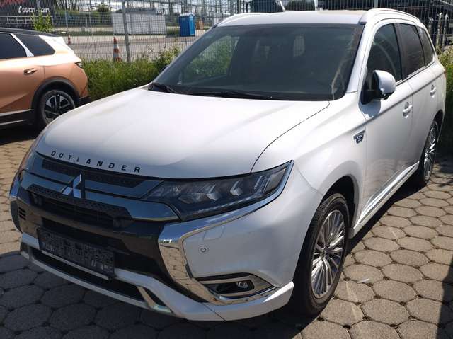 Mitsubishi Plug-in Hybrid Outlander