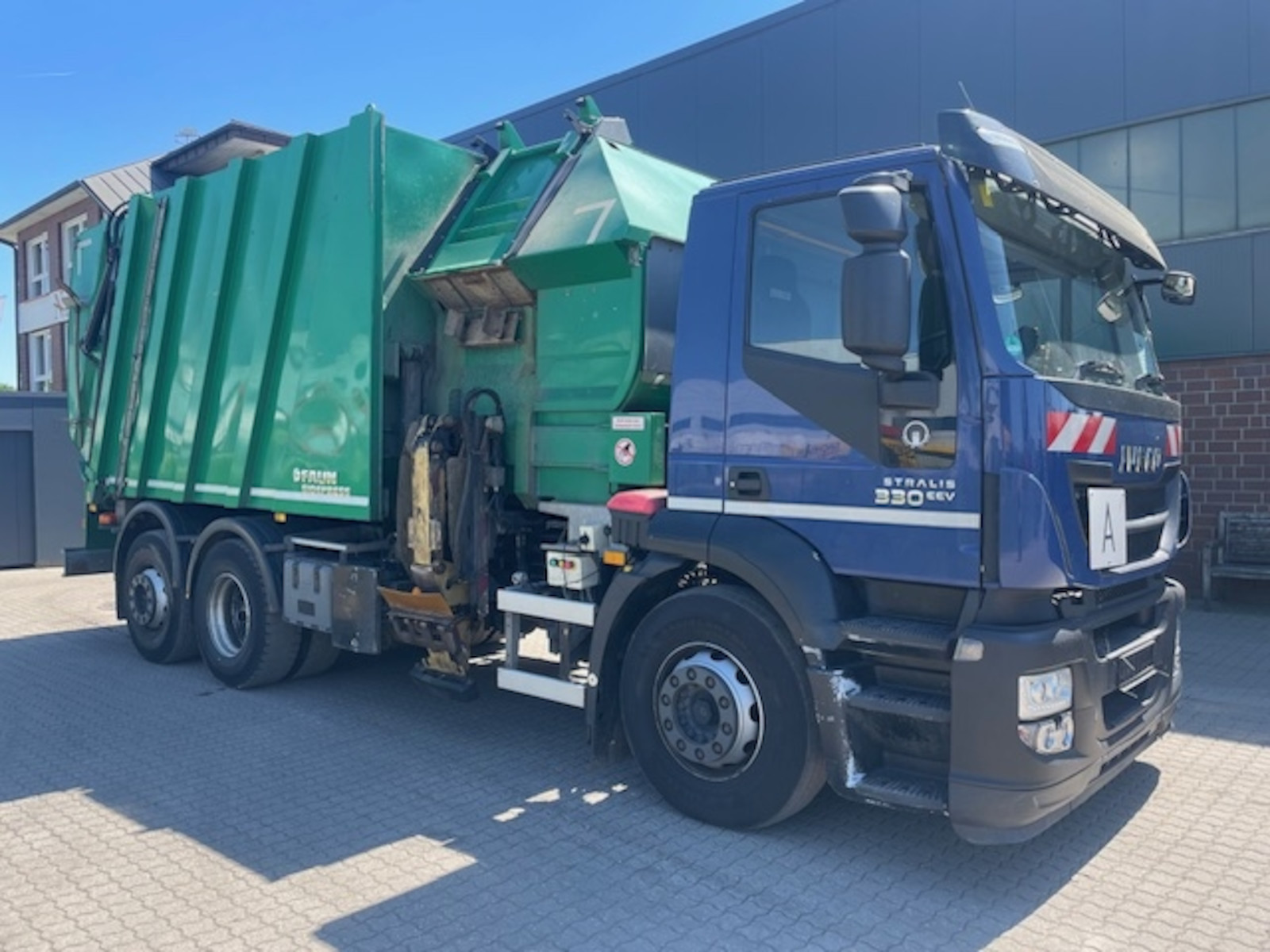 Iveco Stralis 330 EEV Faun SidePress