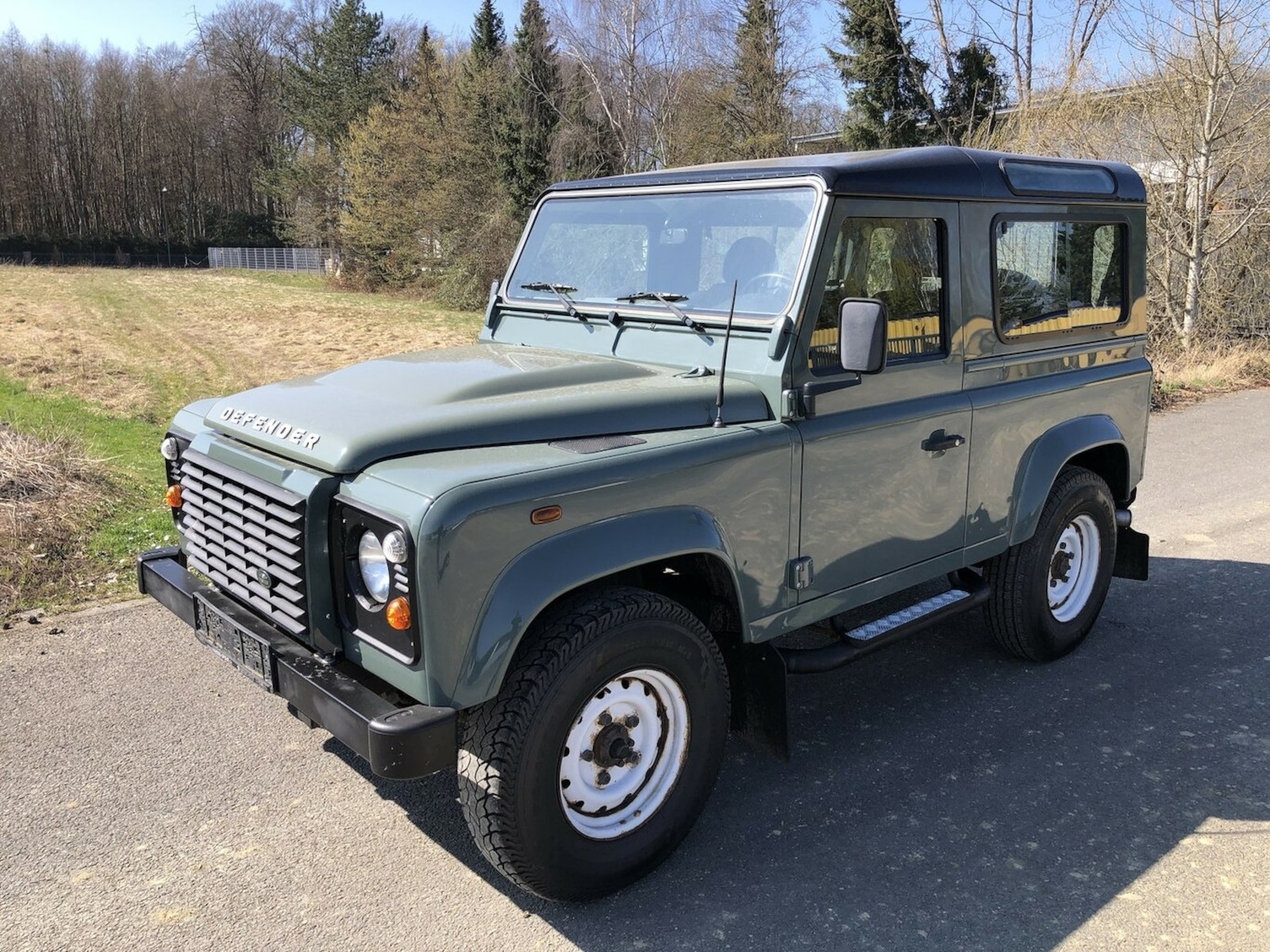 Land Rover Defender
