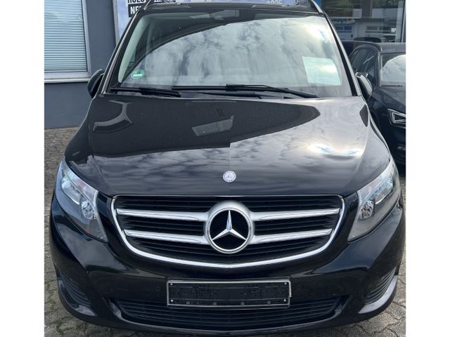 Mercedes-Benz V 220