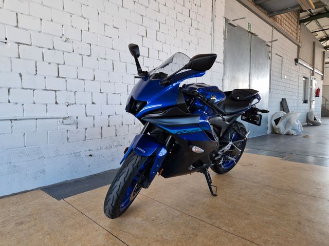Yamaha YZF R125/1. Hand/Akrapovic Titan/1 Jahr Garantie