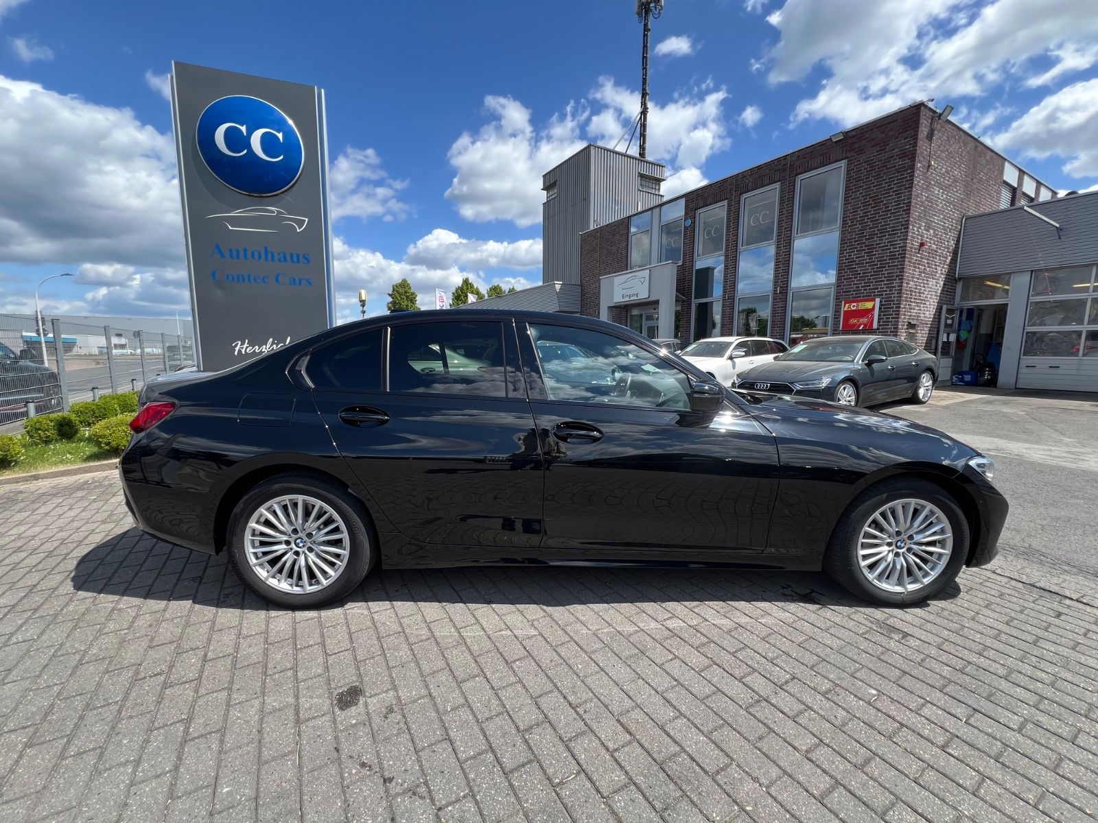 BMW 330