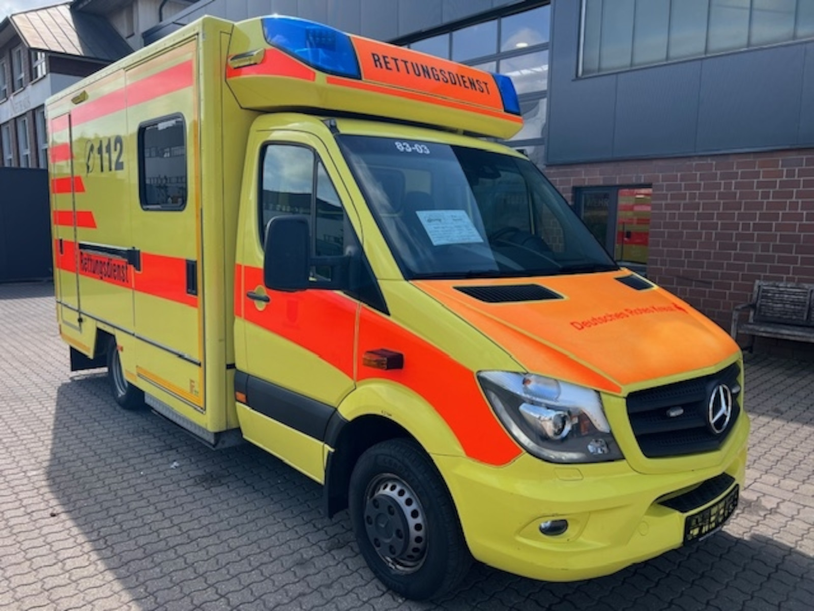 Mercedes-Benz Sprinter 519 CDI 4x2 mit Trage