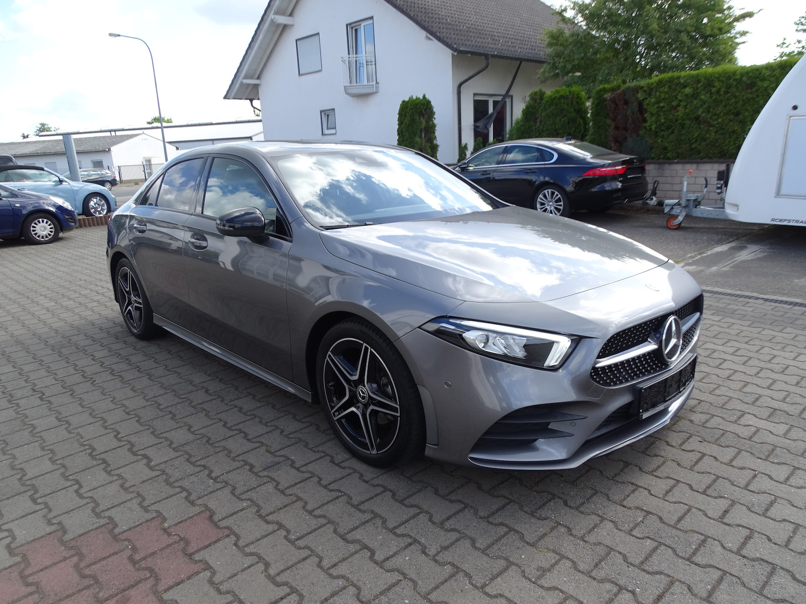 Mercedes-Benz A 180