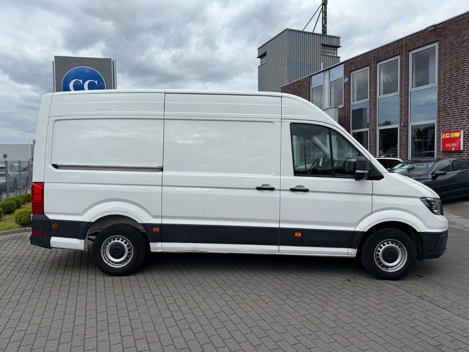 Volkswagen Crafter Kasten Kasten 35 mittellang Hochdach FWD